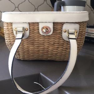 Weaved purse